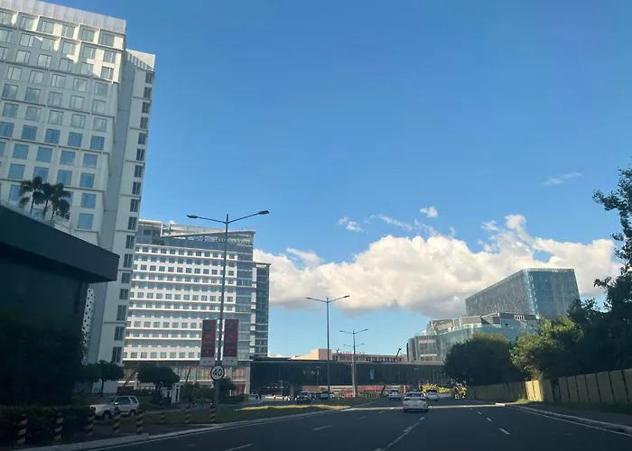 Gentry Manor Fast Wifi,balcony Near Okada,moa&naia 8q Manila